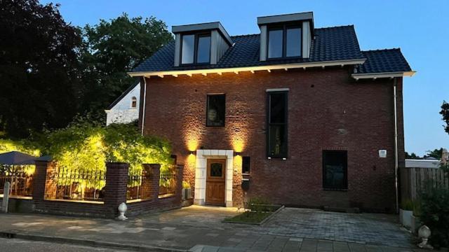 Bb Aan De Kapel Bed & Breakfast Roermond Ngoại thất bức ảnh